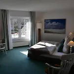 Bremer 4*